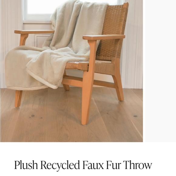 Quince Other - Quince Plush faux fur throw